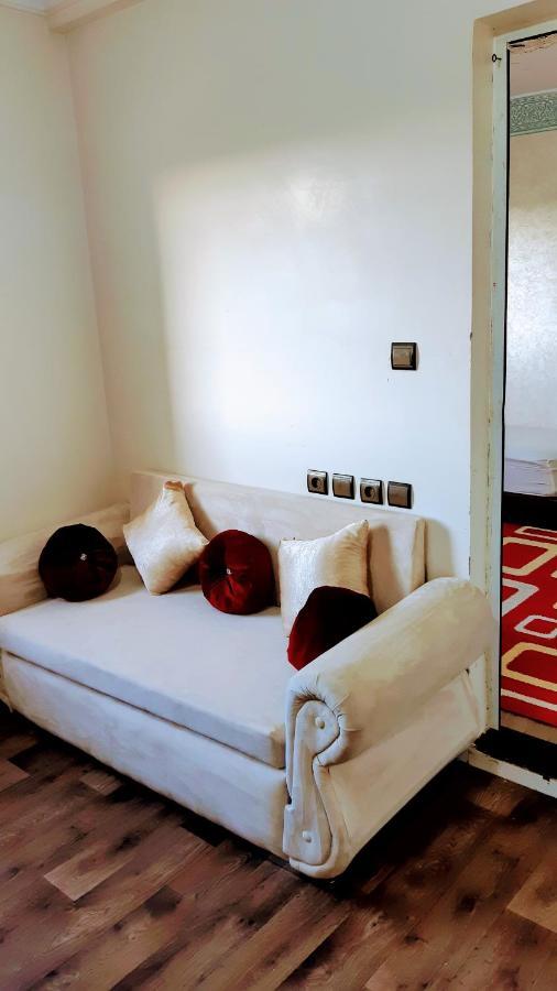 Residence London al-Ayun Exteriör bild